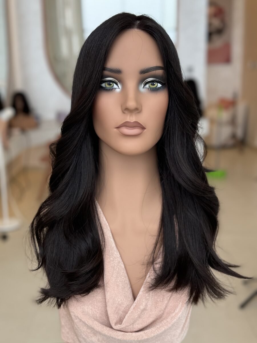 باروكة طول ٢٠ انش لون طبيعي مايل للأسود