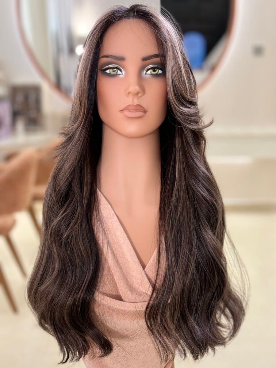 باروكة طول ٢٦-٢٧ بني غامج مخصل ثلجي Miss glossy”1